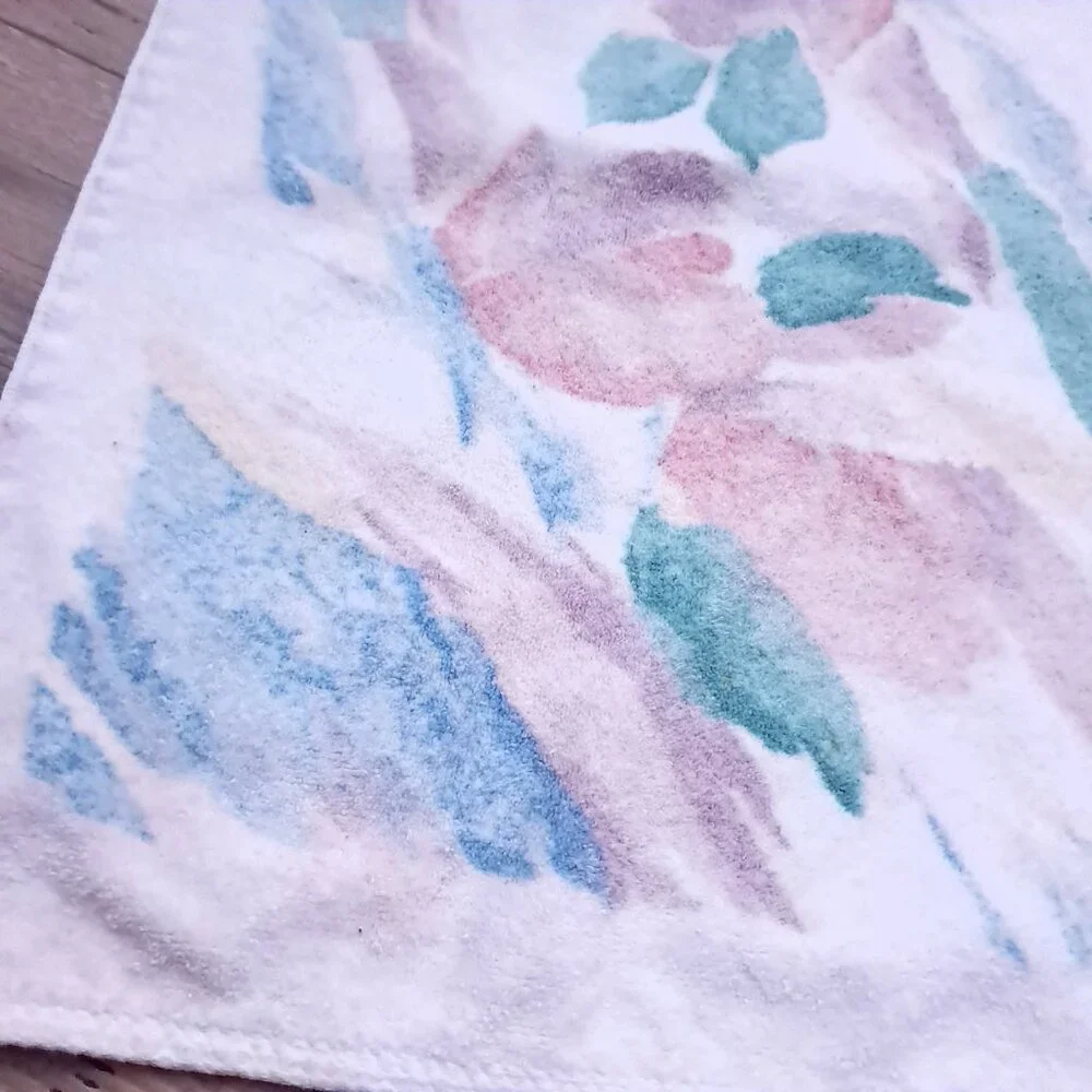 Vintage Croscill hand Towel Watercolor Pastel Brushstrokes Floral abstract 80 90